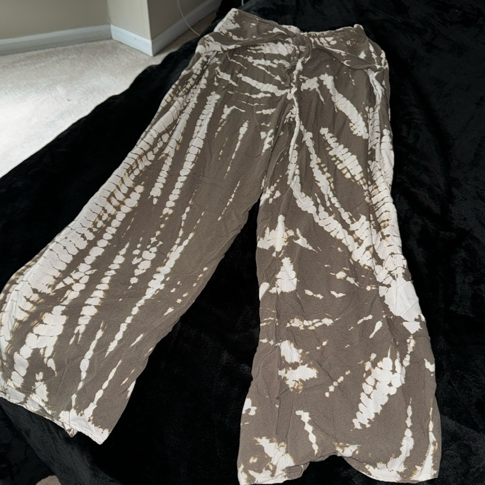 YFB beach pants - Size Small
